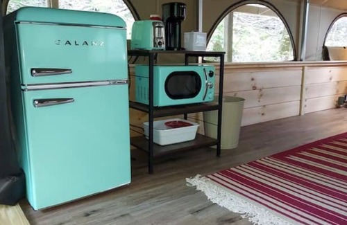 Frenchburg Cabin | Creek Side Glamper in the Red River Gorge