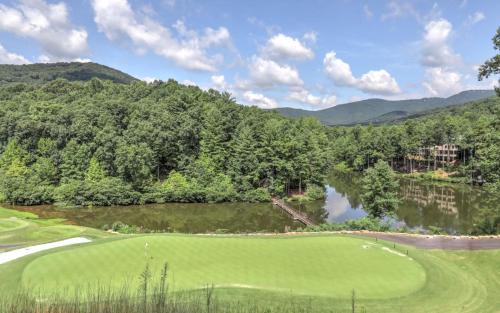 Big Canoe Apartment | Creek View Villa - Full kitchen cozy fireplace Wifi golf course views