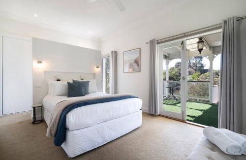 Frankston House | Creekhouse by the Sea Private Jetty and Serene Views