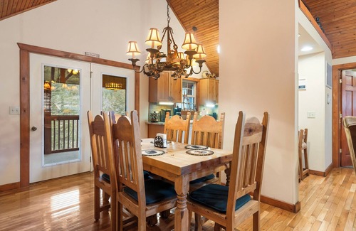 Branson West Cabin | Creekside – 2 BDR Resort Cabin in Epic Location!
