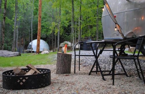 Cosby House | Creekside Airstream Retreat In The Smokies