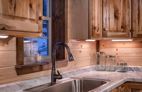 Big Timber Cabin | Creekside Cabin - Cute Log Cabin on Big Timber Creek in the Crazy Mountains!