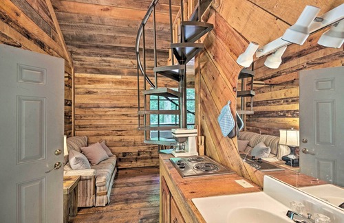 Barnardsville Cabin | Creekside' Cabin w/Deck in Pisgah Forest!