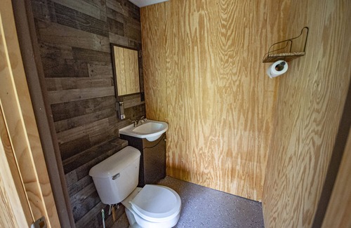 Hiawassee Cabin | Creekside Cascades Cabin on High Tower Creek in Hiawassee. Pet Friendly!
