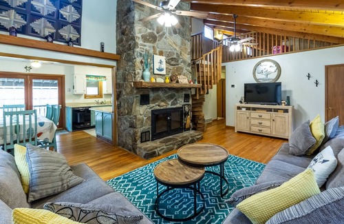 Cullowhee House | Creekside Comfort - A Gorgeous, Pet-Friendly Mountain Home Located Near WCU!