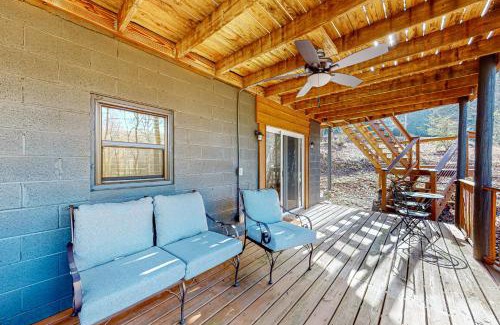Blairsville House | Creekside Cottage