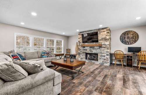 Lake Lure House | Creekside Cottage