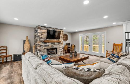 Lake Lure House | Creekside Cottage