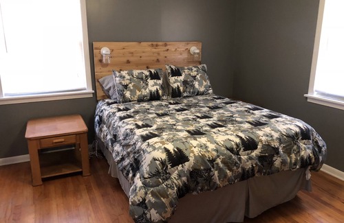 Enochville House | Creekside Country Home just minutes from the Queen City (Sleeps 8)