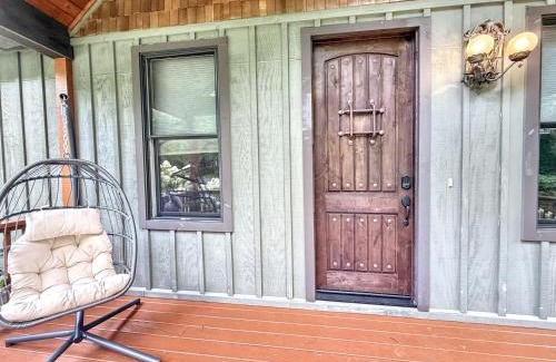 Highlands House | Creekside Cradle
