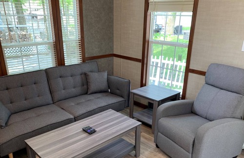 Wapakoneta Cabin | Creekside Getaway at Glacier Hill Lakes near Wapakoneta
