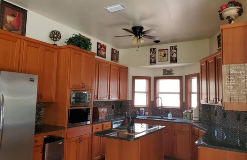 Foley Cottage | Creekside Inn - A quiet setting close to the Gulf Beaches, Golfing & OWA.