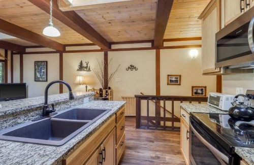 Incline Village Apartment | Creekside Retreat