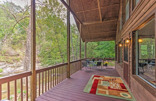 Mars Hill House | Creekside Weaverville Home - 16 Miles to Asheville
