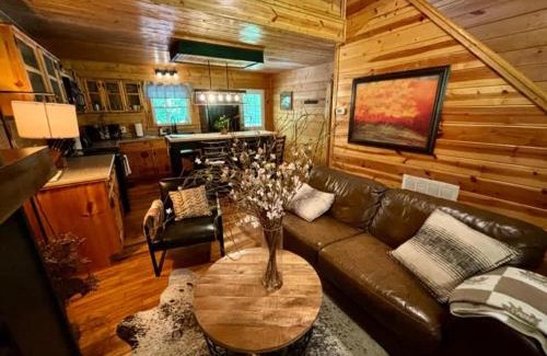 Cosby House | Creekside with views - jacuzzi firepit arcade