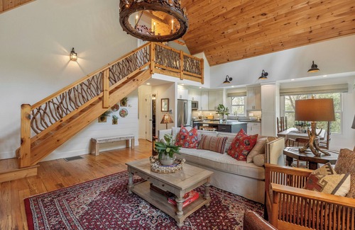 Wildwood Mountain House | Creekwood Cottage - Highlands NC