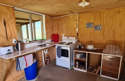 Anatori Cottage | Creighton's Cottage - Paturau River