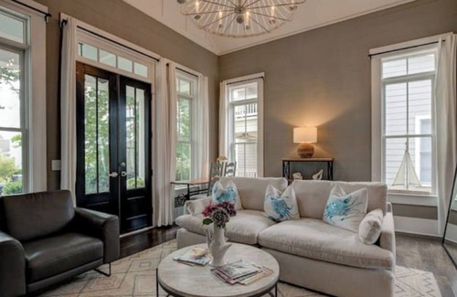 Lake Carolina House | Crepe Myrtle Cottage Charming