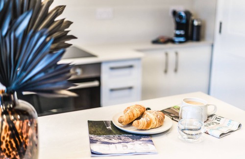 Newport Apartment | Crescent Apartments-Newport City Centre