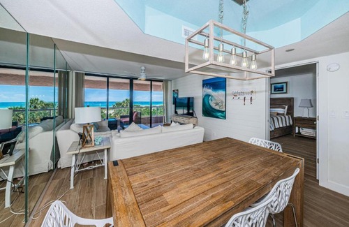 Sand Key House | Crescent Beach Club