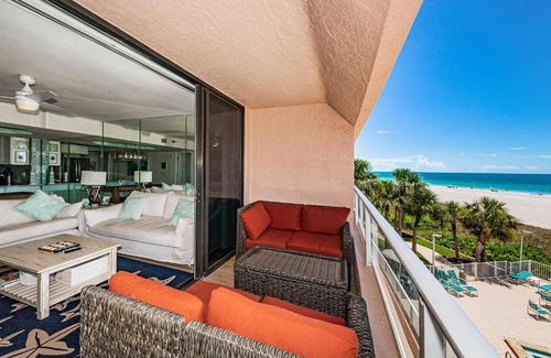 Sand Key House | Crescent Beach Club