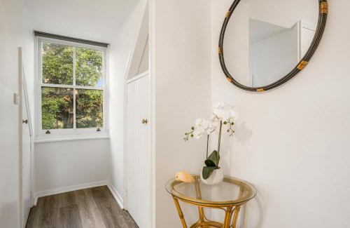 Crescent Head House | Crescent Lodge 307 Loftus Rd