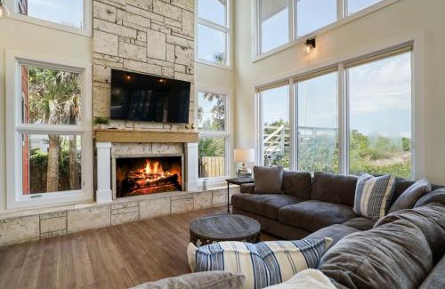 Crescent Beach House | Crescent Lookout Oceanfront with panoramic views