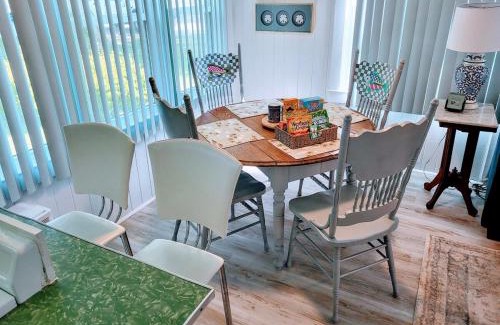 Crescent Beach House | Crescent Vintage Cottage