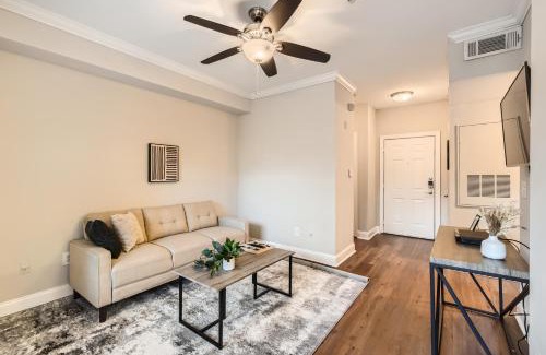 Old Fourth Ward Apartment | Crest At Midtown 4221 L 1 Bedroom 1 Bathroom