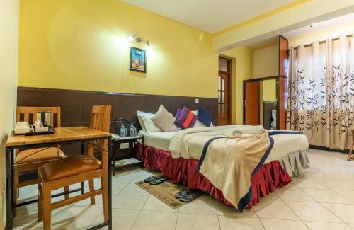 Arusha Cabin | Crest Safari Lodge Bed and Breakfast