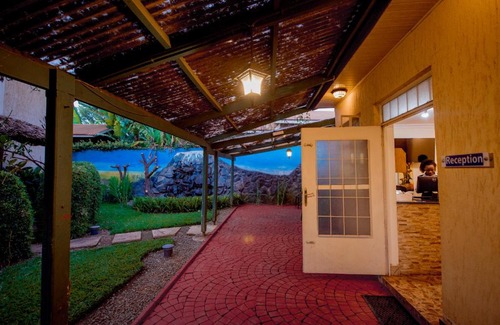 Arusha Cabin | Crest Safari Lodge Bed and Breakfast