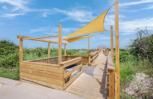 Butler Beach Condo | Creston House