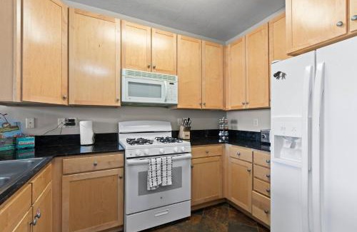 Kimball Junction Apartment | Crestview A104