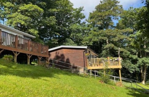 Bont Newydd Cabin | Crib Goch Cozy Dog-friendly Cabin Retreat