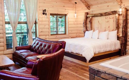 Millersburg House | Cricket Hill Treehouse C by Amish Country Lodging