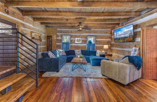 Cosby House | Cricket Hollow Lodge