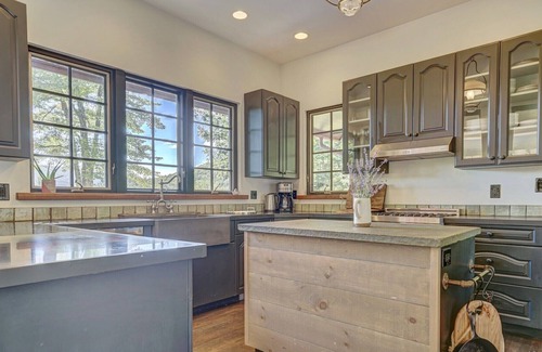 Bearsville House | Cricket Ridge Mountain View Retreat