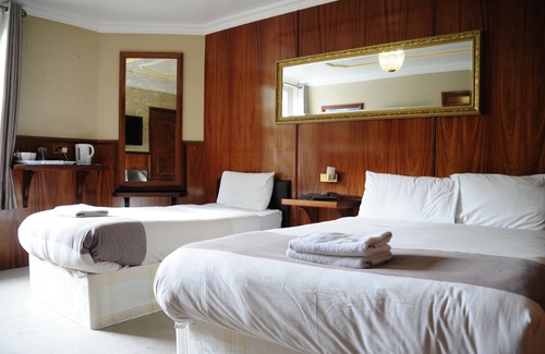 Mapesbury Hotel | Cricklewood Lodge Hotel