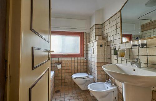 Parioli Apartment | Crimson Guest House