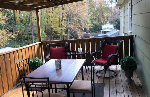 Woodland Hills House | Crimson Retreat - Book for Football Season!