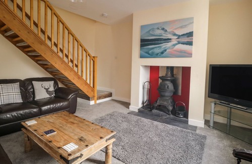 Wigton Cottage | CRINAN COTTAGE, family friendly, with open fire in Carlisle