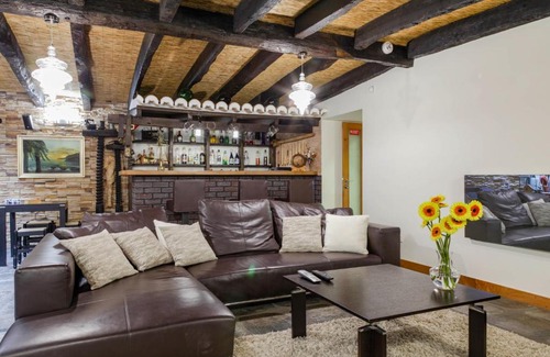 Prazeres Villa | Cris’s Home by OurMadeira