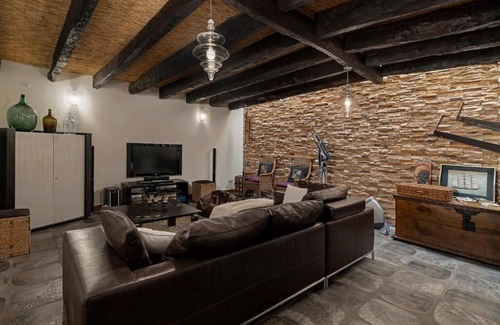 Prazeres Villa | Cris’s Home by OurMadeira