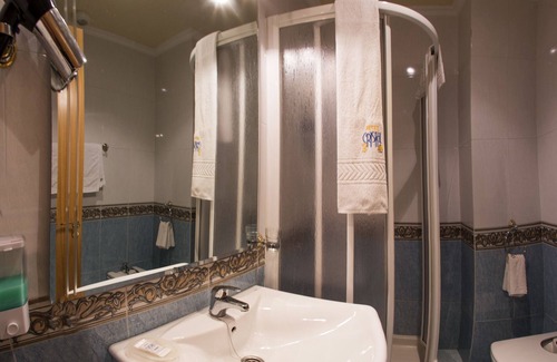 La Coruna Hotel | Cristal 2