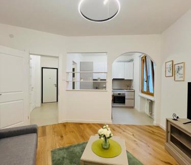 Barriera Vecchia-San Giacomo Apartment | Cristal Apartment