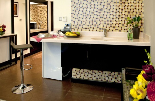 Madinat Zayed Hotel | Cristal Hotel Abu Dhabi