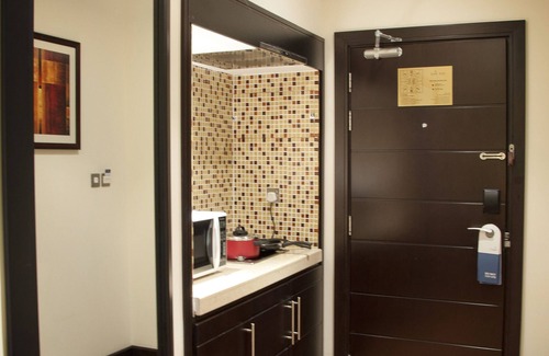 Madinat Zayed Hotel | Cristal Hotel Abu Dhabi