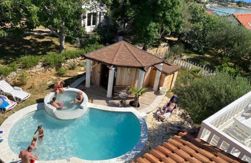 Rab Town Apartment | Croatia holidays with pool & sauna, near sandy beach - Rab Villa Agata