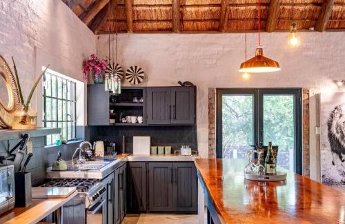 Marloth Park House | Croc Orvyll's Kruger Lodge