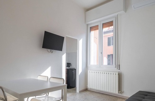 Saragozza-Porto Apartment | Crocetta 2 2 Bella Bologna by Wonderful Italy